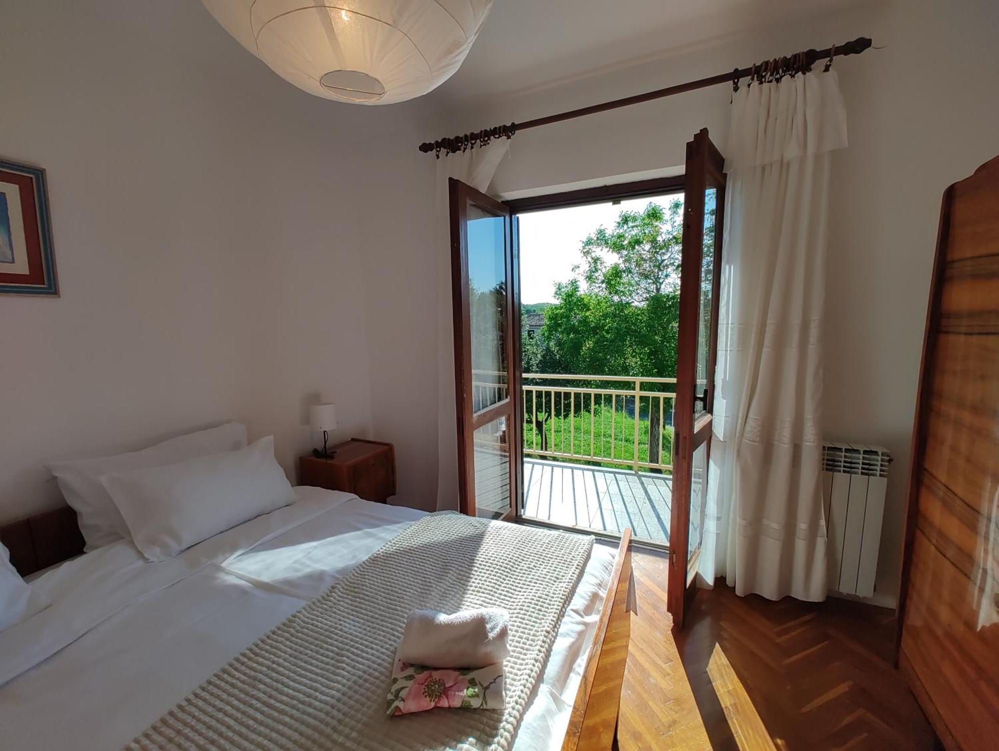 Spacious Quadria Near Motovun Karojba